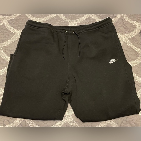 NWT Nike Men's Sportswear Club Fleece Jogger/Sweatpants Black/White. Size: XL - Picture 15 of 15